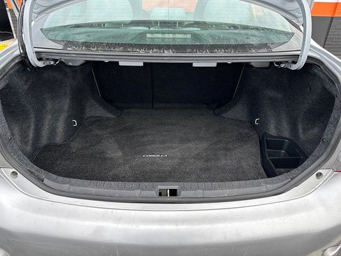 Used 2010 Toyota Corolla LE image 6