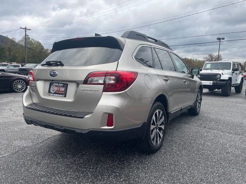 Used 2017 Subaru Outback 2.5i Limited image 9