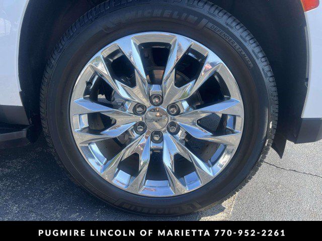 Used 2022 GMC Yukon SLT w/ SLT Premium Package AWD/4WD image 9