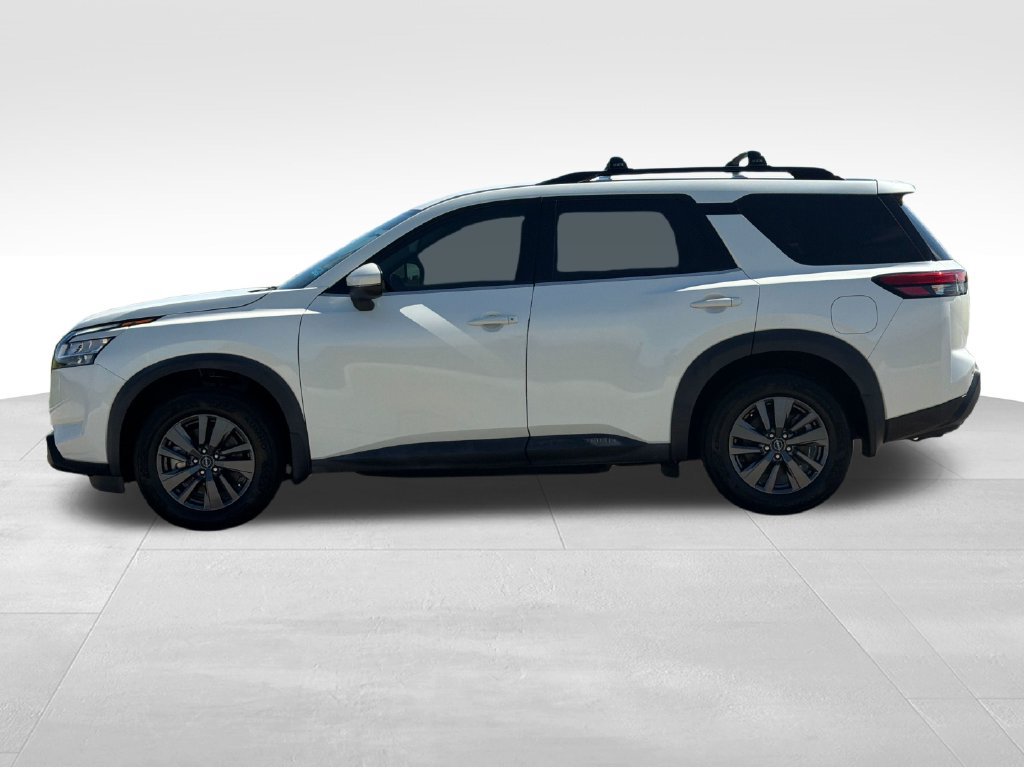 Used 2022 Nissan Pathfinder SV w/ SV Black Package FWD image 25