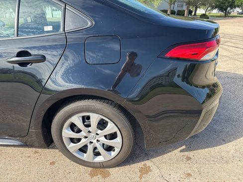 Used 2024 Toyota Corolla LE image 3