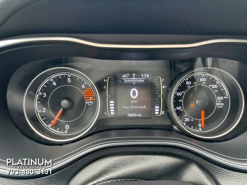 Used 2020 Jeep Cherokee Latitude Plus FWD image 10