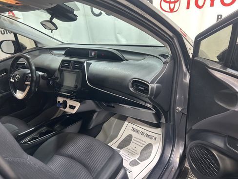 Used 2018 Toyota Prius Prime Plus image 12