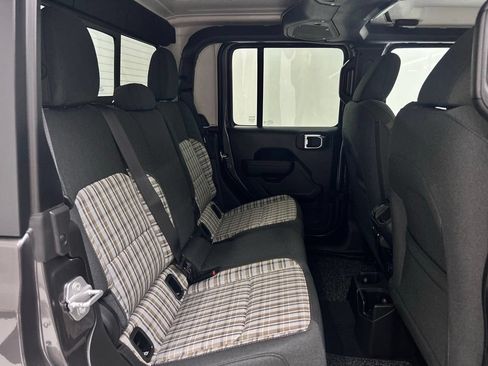 New 2026 Jeep Gladiator Sport AWD/4WD image 15
