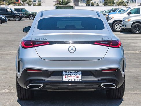 Used 2024 Mercedes-Benz GLC 300 4MATIC image 9