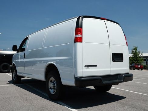 Used 2021 Chevrolet Express 2500 w/ Communications Package RWD image 10