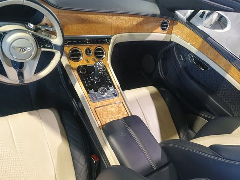 Used 2020 Bentley Continental GTC image 16