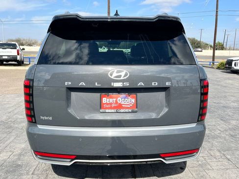 Used 2026 Hyundai Palisade Calligraphy FWD image 6