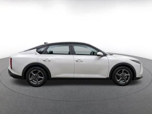 Used 2025 Kia K4 FWD image 10