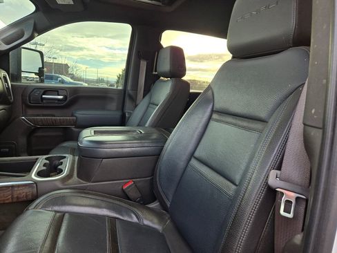 Used 2020 GMC Sierra 3500 Denali w/ Denali Ultimate Package image 2