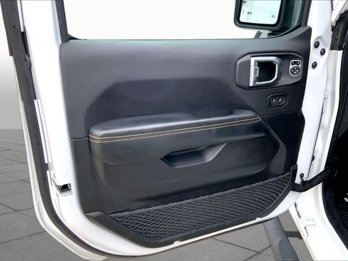 Used 2024 Jeep Wrangler Unlimited Sahara AWD/4WD image 21
