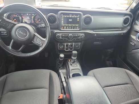 Used 2022 Jeep Wrangler Unlimited Sport w/ Sun And Sound Package AWD/4WD image 9