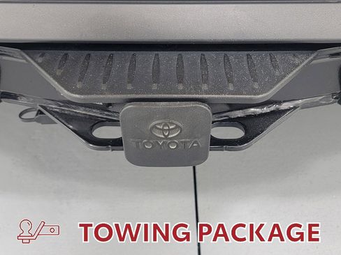 Certified 2021 Toyota Highlander XLE image 12