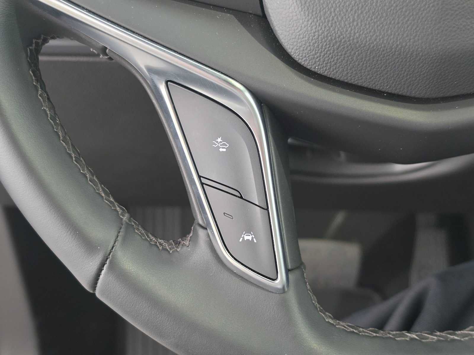 Used 2026 Cadillac XT5 Luxury w/ LPO, Floor Liner Package AWD/4WD image 31