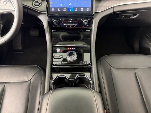 Used 2022 Jeep Grand Cherokee Limited 4xe image 17