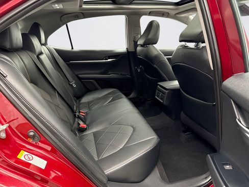 Used 2019 Toyota Camry XLE FWD image 20