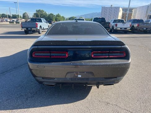 Used 2018 Dodge Challenger SXT Plus RWD image 9