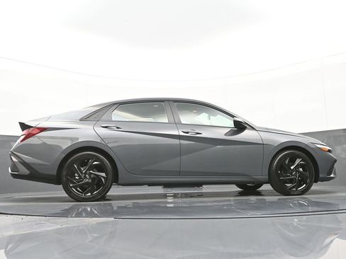 Certified 2026 Hyundai Elantra Sport w/ Cargo Package image 47