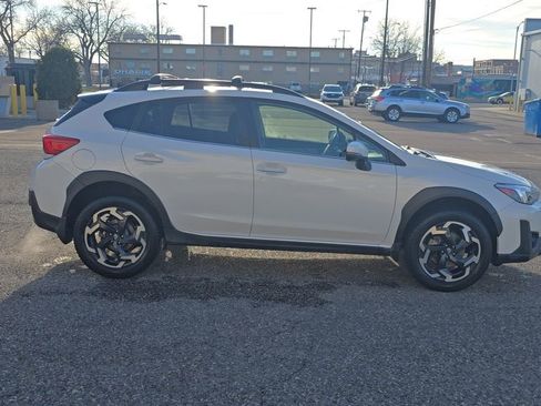 Used 2022 Subaru Crosstrek 2.5i Limited w/ Moonroof Package 2 image 4