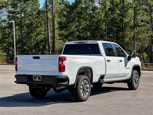 Used 2022 Chevrolet Silverado 2500 Custom w/ Custom Convenience Package image 8