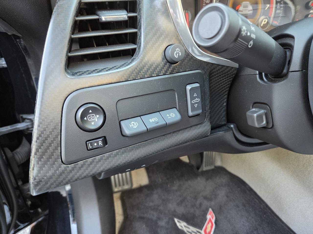 Used 2014 Chevrolet Corvette Stingray Convertible w/ 3LT Preferred Equipment Group RWD image 27