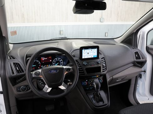 Used 2019 Ford Transit Connect XLT image 11