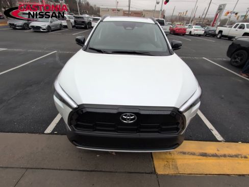 Used 2026 Toyota Corolla Cross XLE w/ Convenience Package image 46