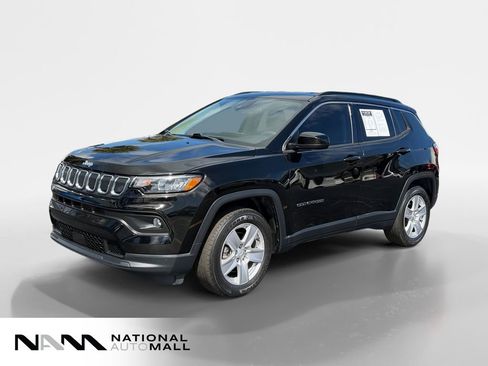 Used 2022 Jeep Compass Latitude FWD image 1