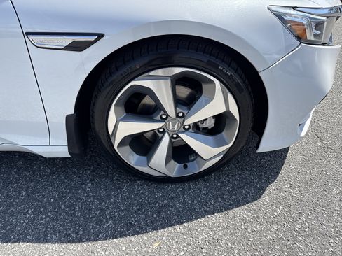 Used 2018 Honda Accord Touring image 13