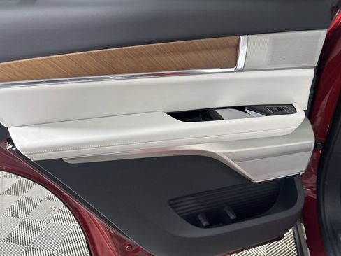 New 2026 Cadillac Vistiq Sport image 41