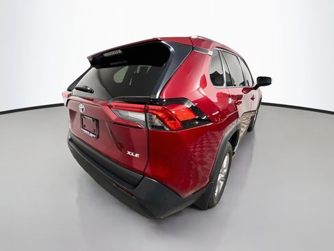 Used 2025 Toyota RAV4 XLE w/ Convenience Package FWD image 4