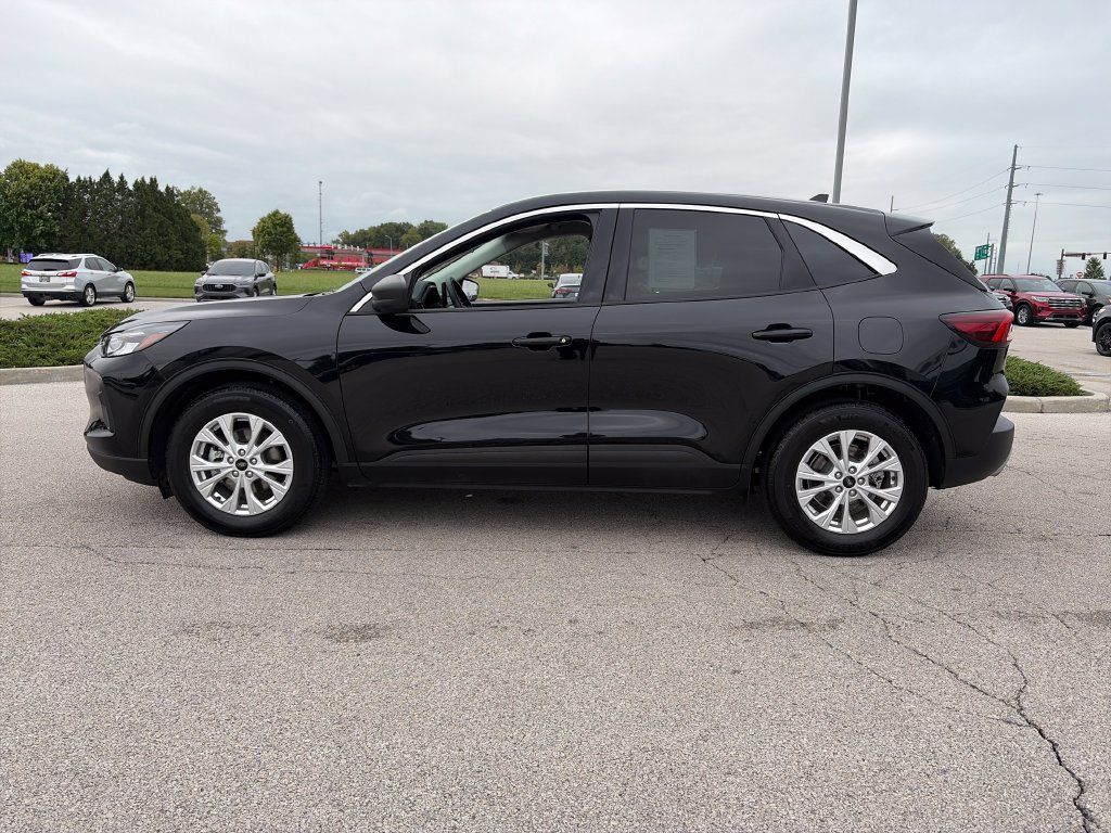 Used 2024 Ford Escape Active w/ Tech Pack #1 FWD image 4
