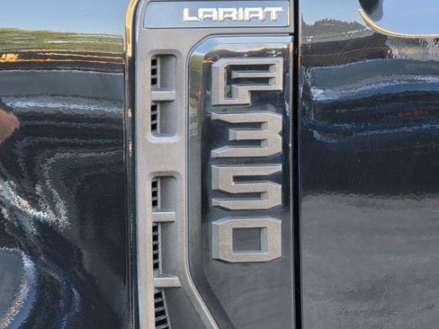 Used 2023 Ford F350 Lariat w/ Lariat Ultimate Package AWD/4WD image 39