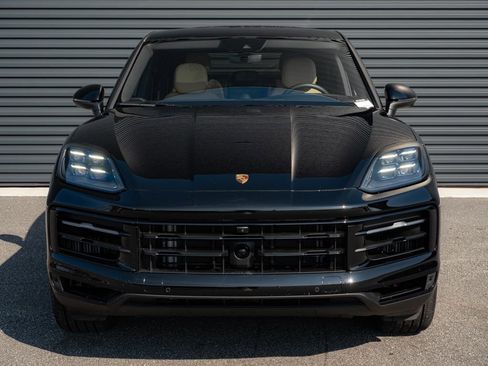 Certified 2024 Porsche Cayenne Coupe image 37
