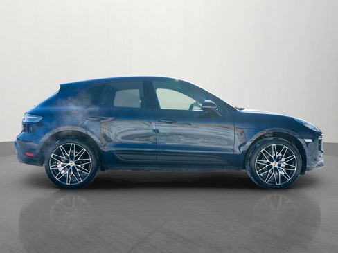 Used 2022 Porsche Macan image 8