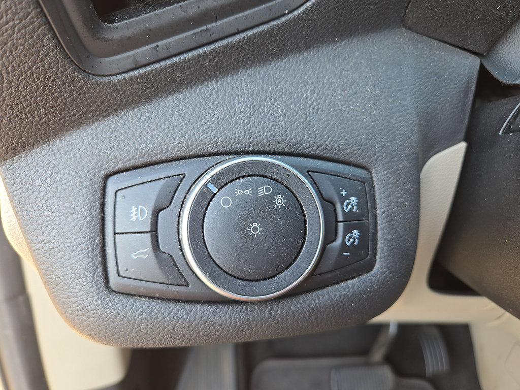 Used 2017 Ford Escape SE FWD image 24