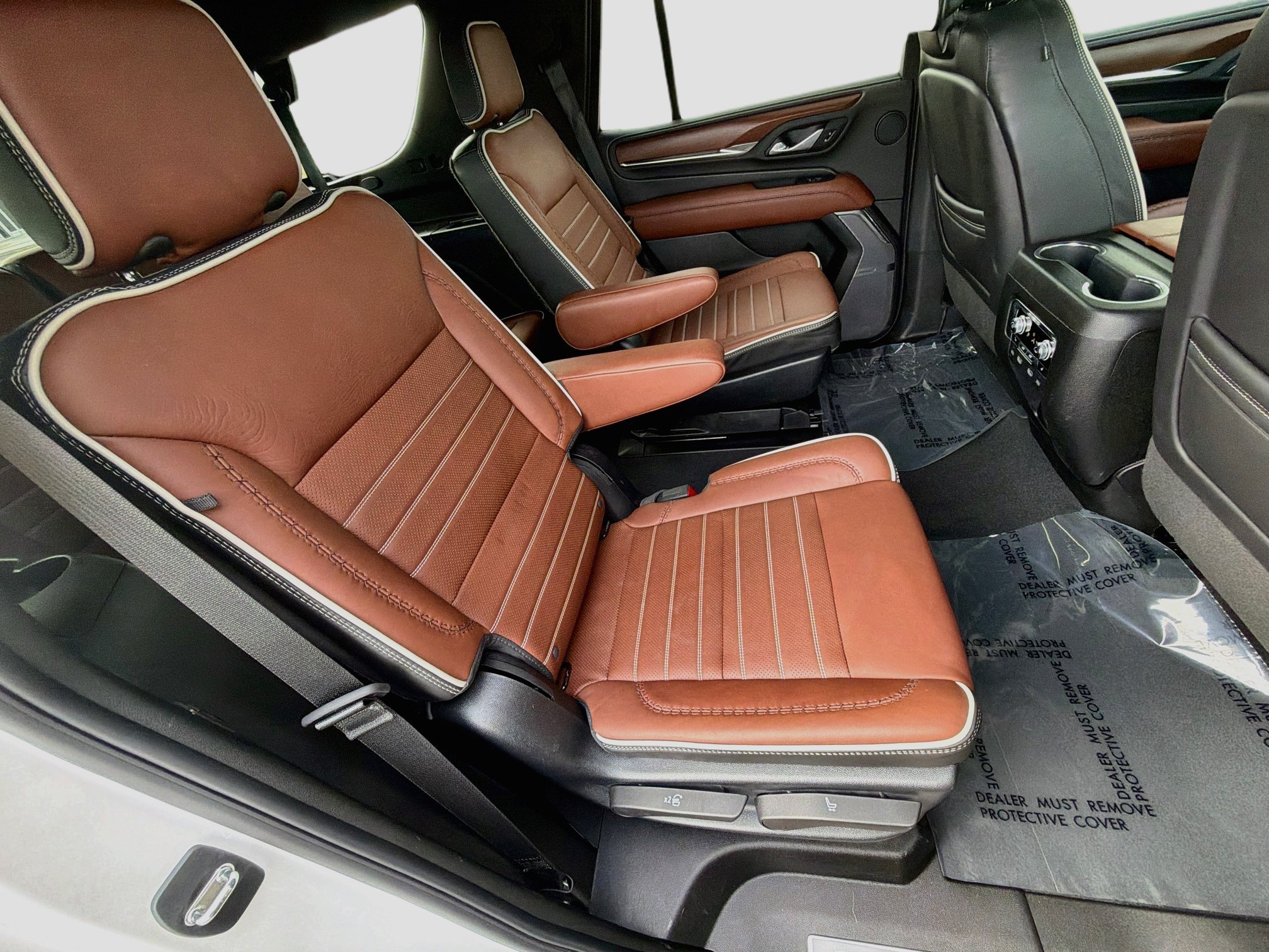 Used 2023 GMC Yukon Denali Ultimate AWD/4WD image 31