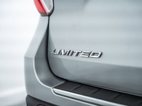 Used 2021 Ford Explorer Limited w/ Equipment Group 301A image 9