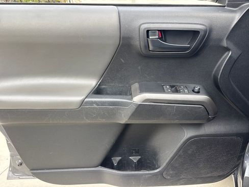 Used 2021 Toyota Tacoma SR5 image 15