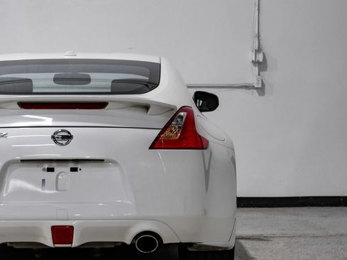 Used 2013 Nissan 370Z Touring w/ Sport Pkg RWD image 45