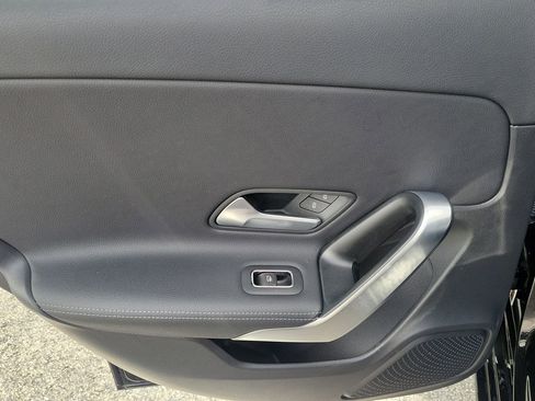 Used 2022 Mercedes-Benz A 220 image 10