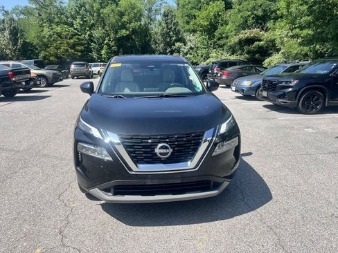 Used 2023 Nissan Rogue SV AWD/4WD image 2
