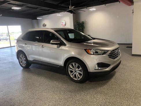 Used 2019 Ford Edge Titanium AWD/4WD image 7