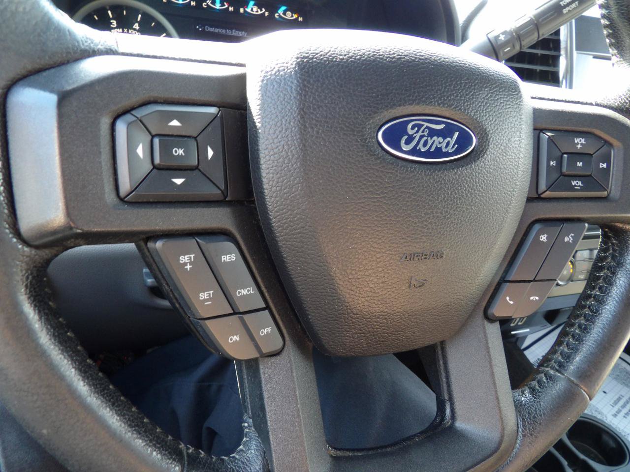 Used 2016 Ford F150 XLT w/ Equipment Group 302A Luxury AWD/4WD image 15