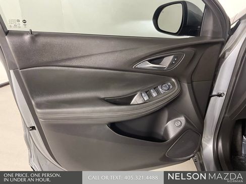 Used 2025 Buick Encore GX Preferred FWD image 17