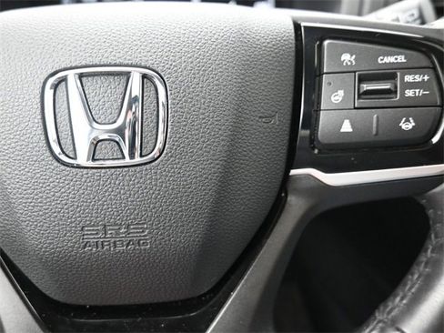 Used 2025 Honda Odyssey Elite image 31