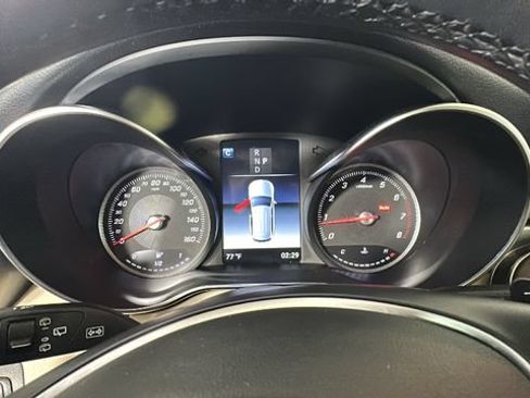 Used 2019 Mercedes-Benz GLC 300 4MATIC image 17