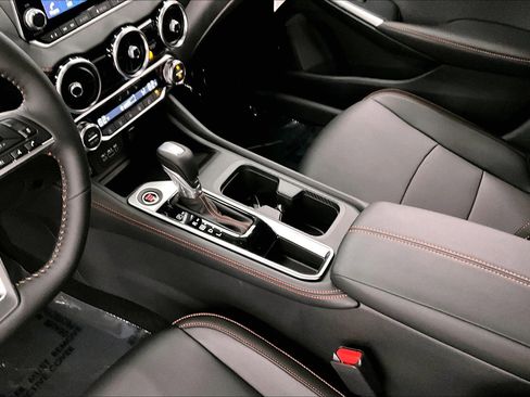 New 2025 Nissan Sentra SR w/ SR Premium Package FWD image 17