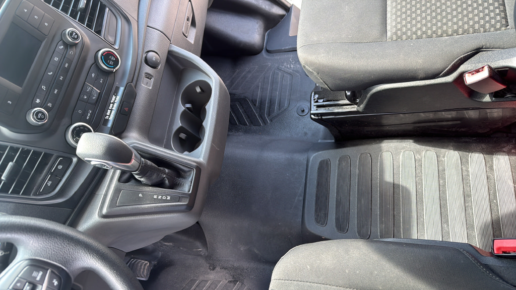 Used 2025 Ford Transit 250 Low Roof w/ Exterior Upgrade Package RWD image 25