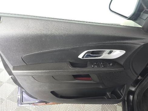 Used 2017 Chevrolet Equinox LT w/ Convenience Package image 9